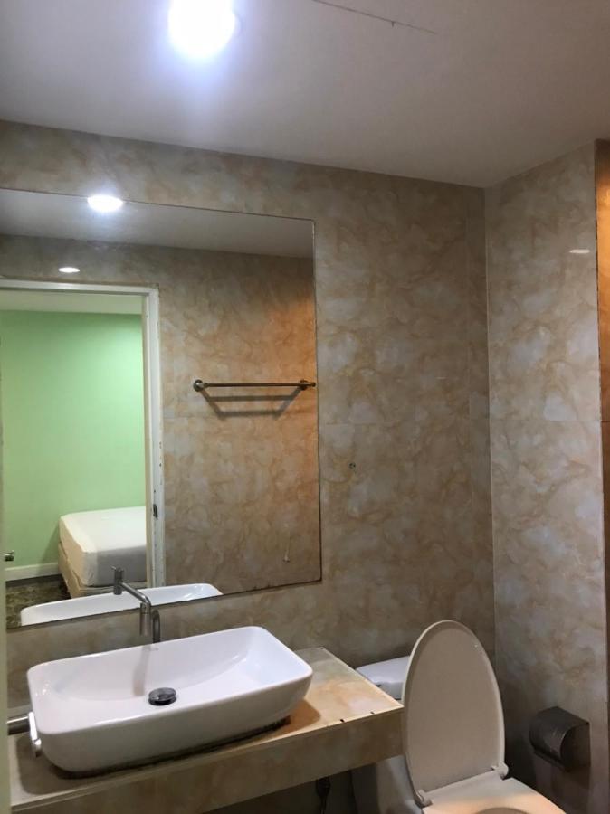 Rod Fai Fah Apartment Bangkok Eksteriør billede